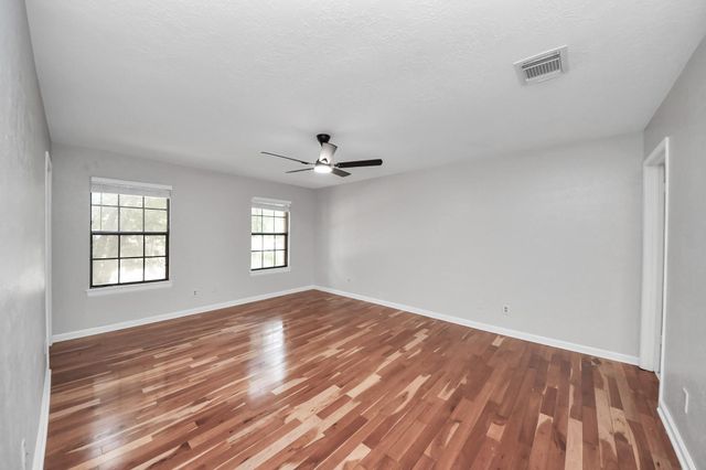 4330 Meadow Springs Drive, Houston, TX 77339