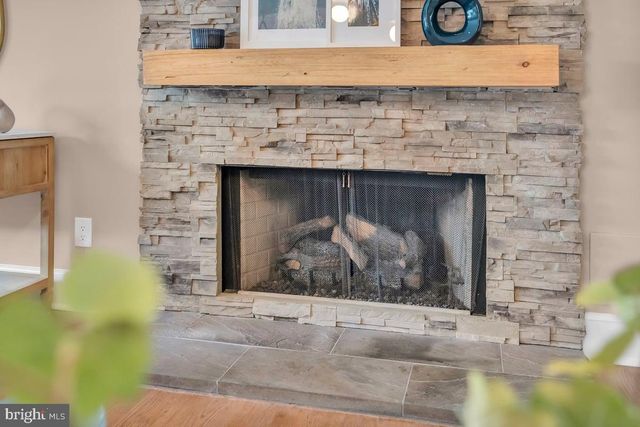 85 BROOKS RD, Moorestown, NJ 08057
