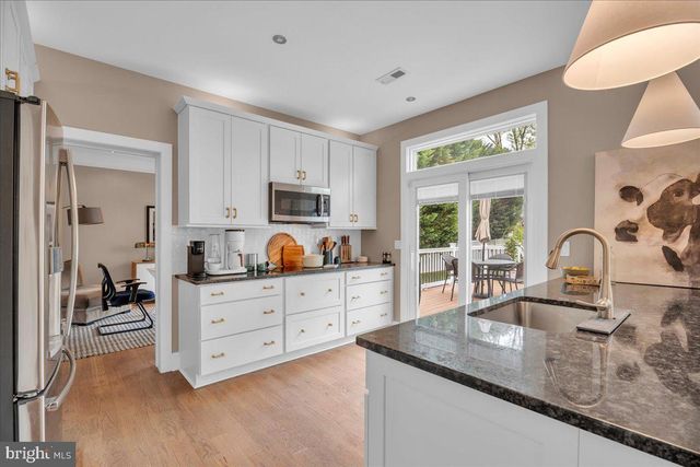 85 BROOKS RD, Moorestown, NJ 08057