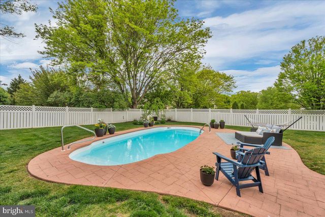 85 BROOKS RD, Moorestown, NJ 08057