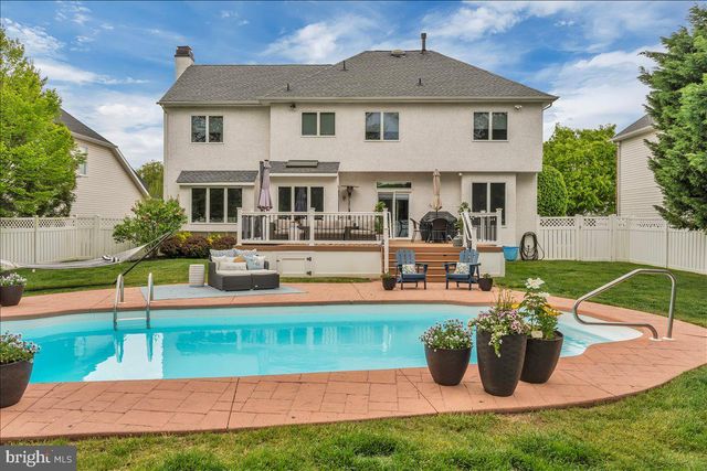 85 BROOKS RD, Moorestown, NJ 08057