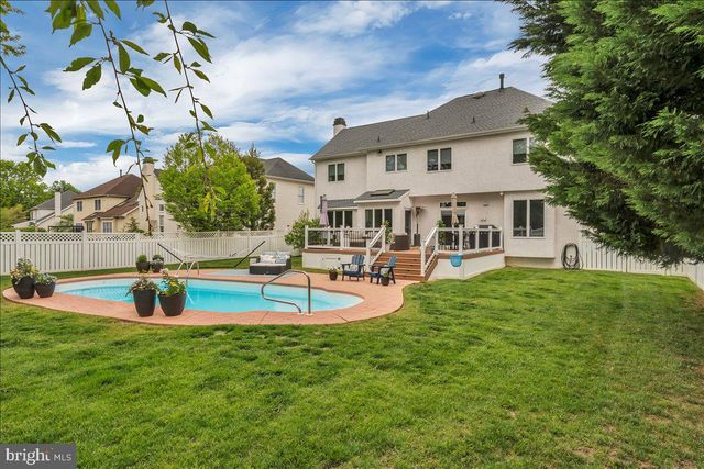 85 BROOKS RD, Moorestown, NJ 08057