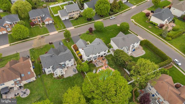 85 BROOKS RD, Moorestown, NJ 08057