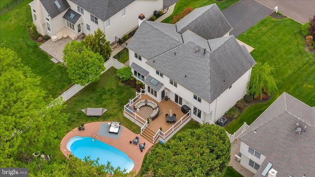 85 BROOKS RD, Moorestown, NJ 08057