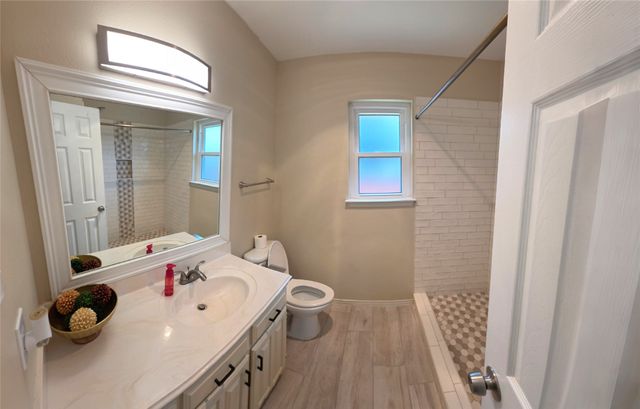 8009 Alamo Court, North Richland Hills, TX 76180