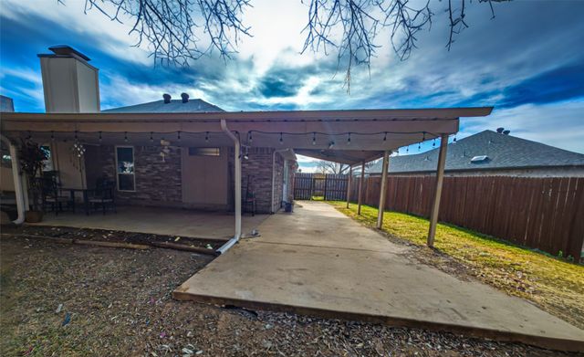 8009 Alamo Court, North Richland Hills, TX 76180