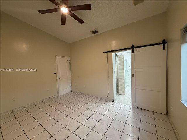 3159 W 73rd Pl, Hialeah, FL 33018
