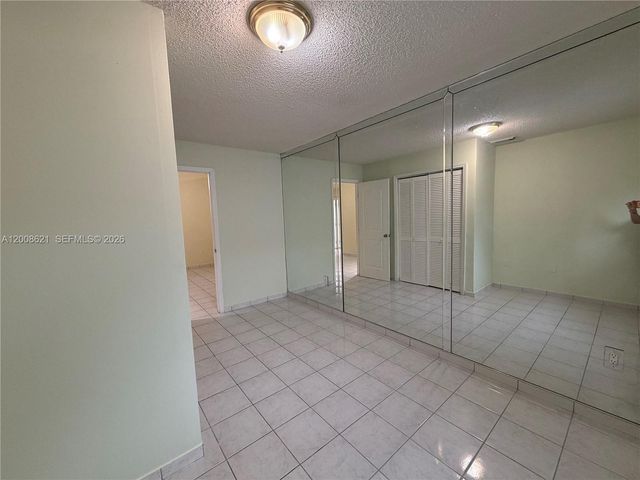 3159 W 73rd Pl, Hialeah, FL 33018