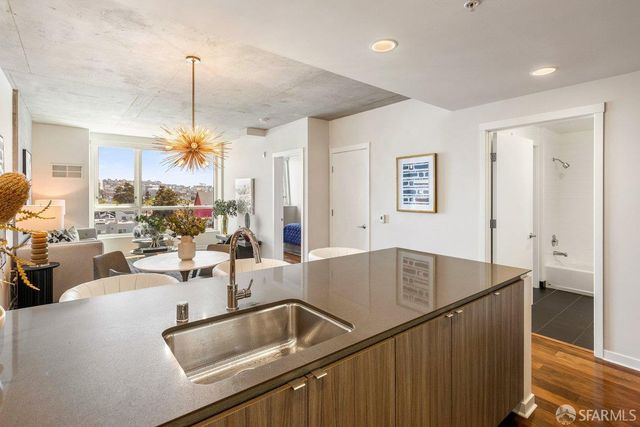 45 Bartlett Street 602, San Francisco, CA 94110