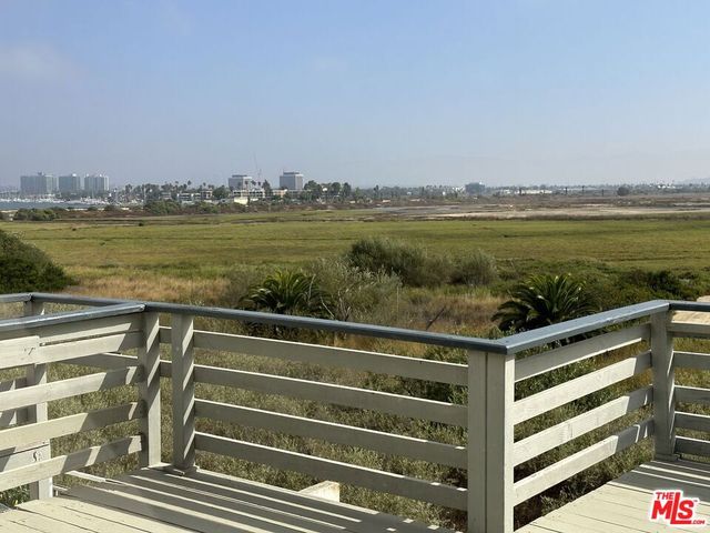 6635 Vista Del Mar, Playa Del Rey, CA 90293