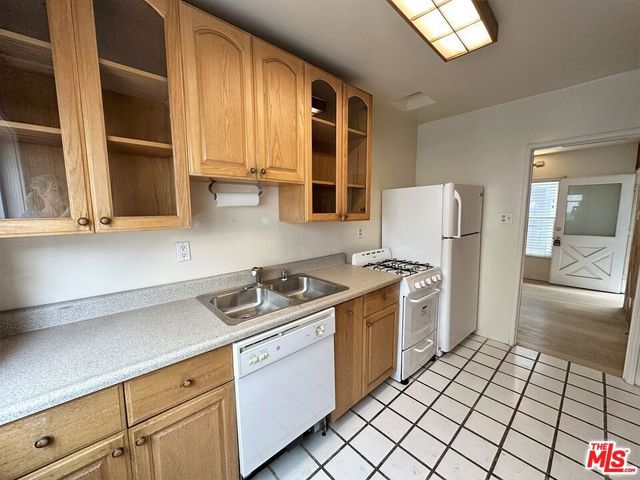 6635 Vista Del Mar, Playa Del Rey, CA 90293