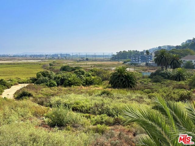 6635 Vista Del Mar, Playa Del Rey, CA 90293