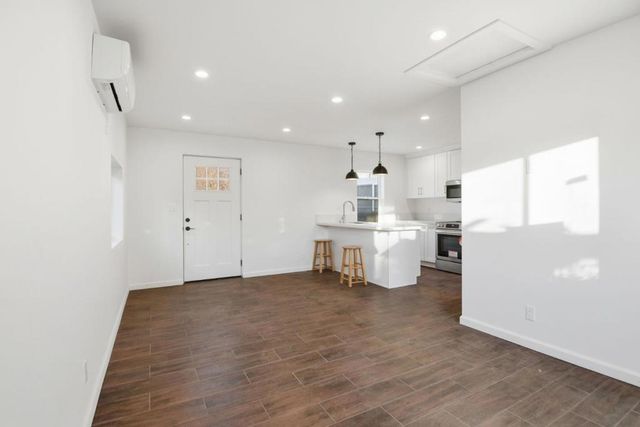 648 Anita Street 1, Monrovia, CA 91016