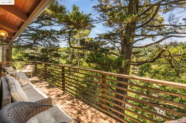 6489 Girvin Dr, Oakland, CA 94611