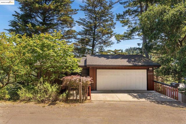 6489 Girvin Dr, Oakland, CA 94611