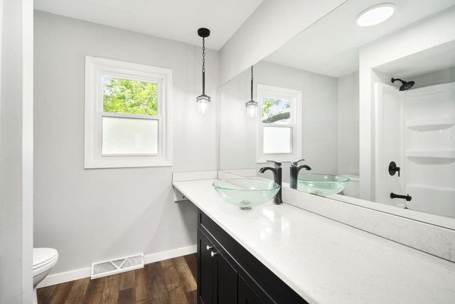 1816 Sylvan WAY, West Bend, WI 53095