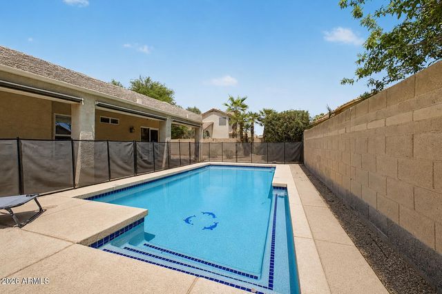 6647 W TONOPAH Drive, Glendale, AZ 85308