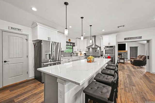 10135 New Sulphur Springs Rd, San Antonio, TX 78263