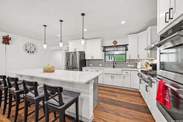 10135 New Sulphur Springs Rd, San Antonio, TX 78263