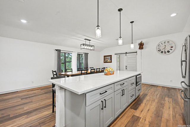 10135 New Sulphur Springs Rd, San Antonio, TX 78263