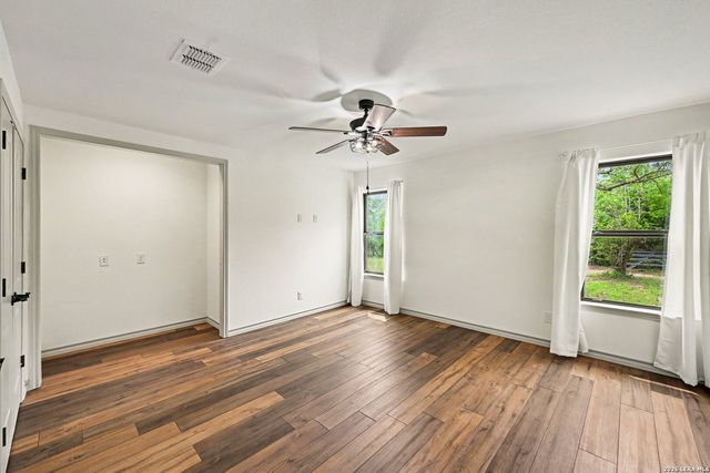 10135 New Sulphur Springs Rd, San Antonio, TX 78263