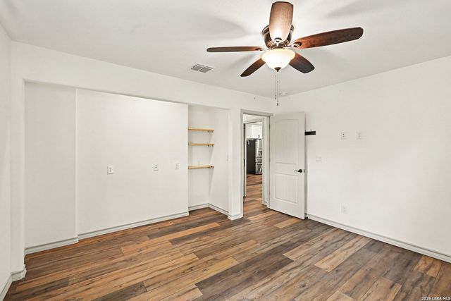 10135 New Sulphur Springs Rd, San Antonio, TX 78263