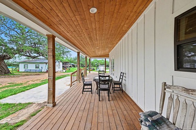 10135 New Sulphur Springs Rd, San Antonio, TX 78263