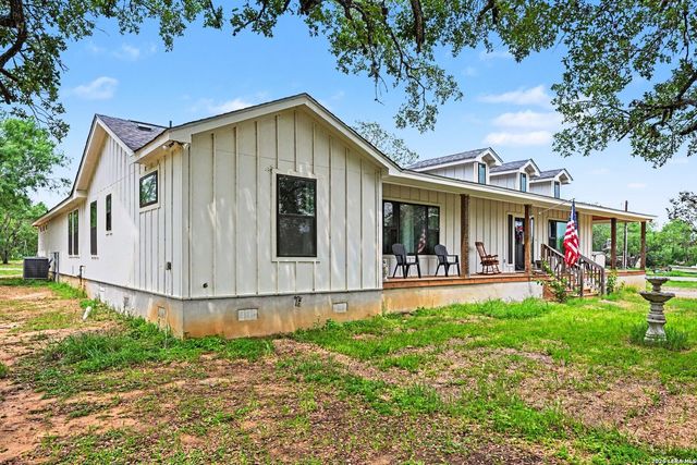 10135 New Sulphur Springs Rd, San Antonio, TX 78263