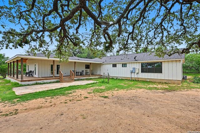 10135 New Sulphur Springs Rd, San Antonio, TX 78263