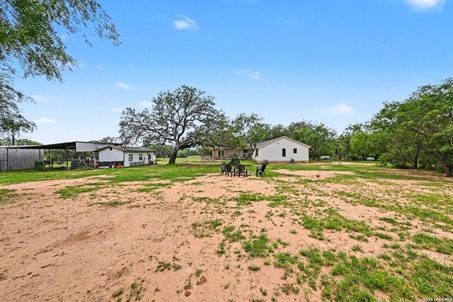 10135 New Sulphur Springs Rd, San Antonio, TX 78263
