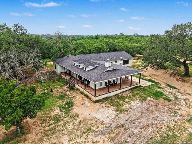 10135 New Sulphur Springs Rd, San Antonio, TX 78263