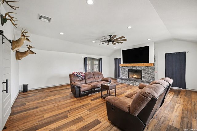 10135 New Sulphur Springs Rd, San Antonio, TX 78263