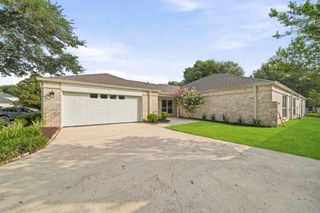 12 Wellington Lane, Sugar Land, TX 77478