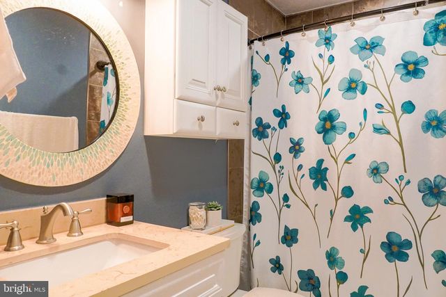 172 POINSETT LN, Frederick, MD 21702