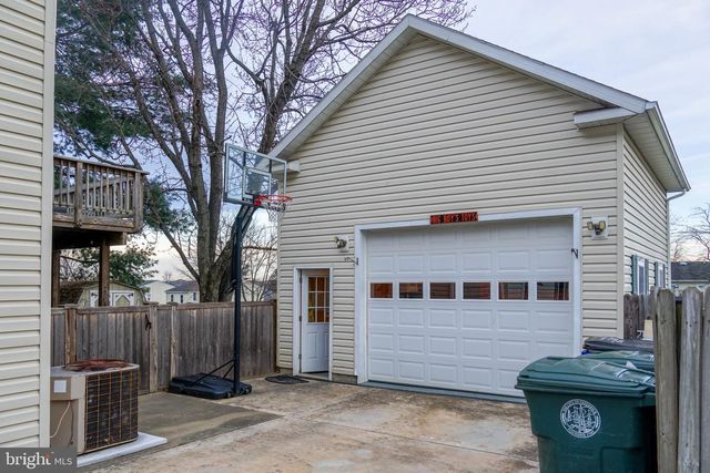 172 POINSETT LN, Frederick, MD 21702