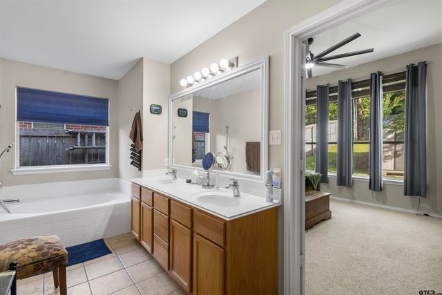 621 Winding Brook Lane, Tyler, TX 75703