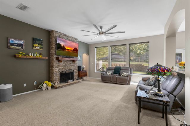 621 Winding Brook Lane, Tyler, TX 75703