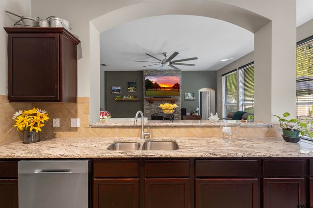 621 Winding Brook Lane, Tyler, TX 75703