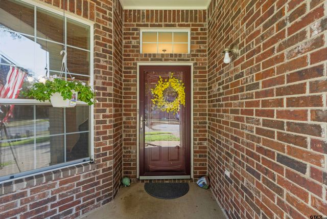 621 Winding Brook Lane, Tyler, TX 75703