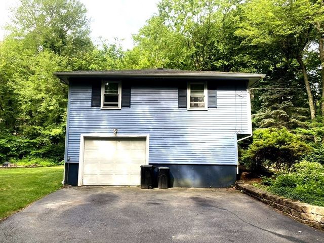 10 Warwick Rd, Walpole, MA 02071