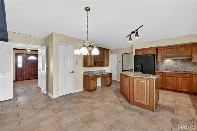 9448 Firebush Drive, St Louis, MO 63126