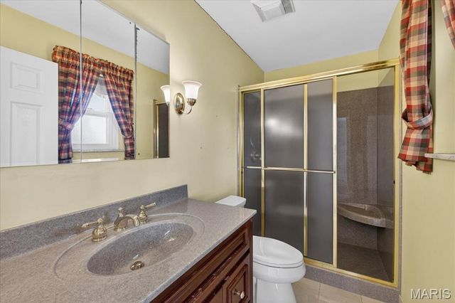 9448 Firebush Drive, St Louis, MO 63126