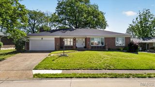 9448 Firebush Drive, St Louis, MO 63126