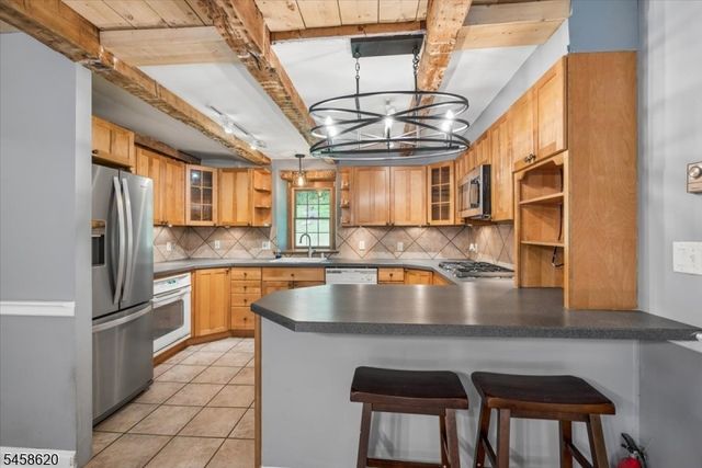 21 Hickory Run Rd, Lebanon Twp., NJ 07830