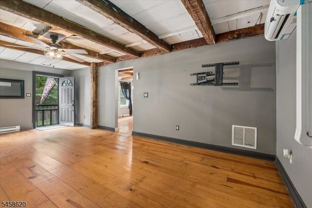 21 Hickory Run Rd, Lebanon Twp., NJ 07830