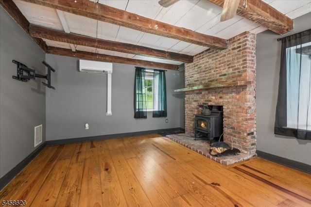 21 Hickory Run Rd, Lebanon Twp., NJ 07830