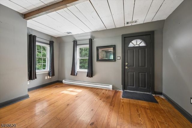 21 Hickory Run Rd, Lebanon Twp., NJ 07830