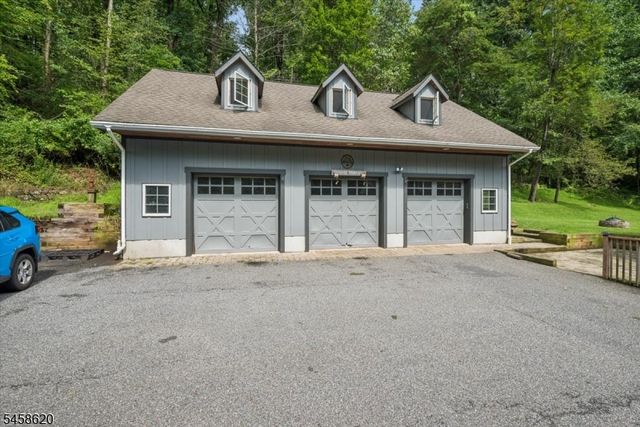 21 Hickory Run Rd, Lebanon Twp., NJ 07830