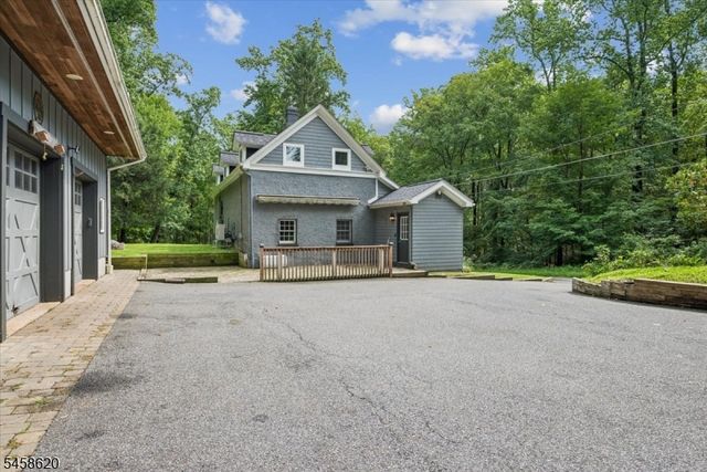 21 Hickory Run Rd, Lebanon Twp., NJ 07830
