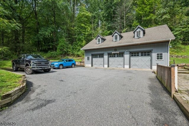 21 Hickory Run Rd, Lebanon Twp., NJ 07830